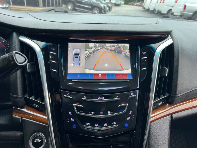 2017 Cadillac Escalade ESV Standard
