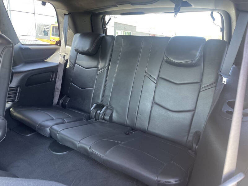 2019 Cadillac Escalade Platinum