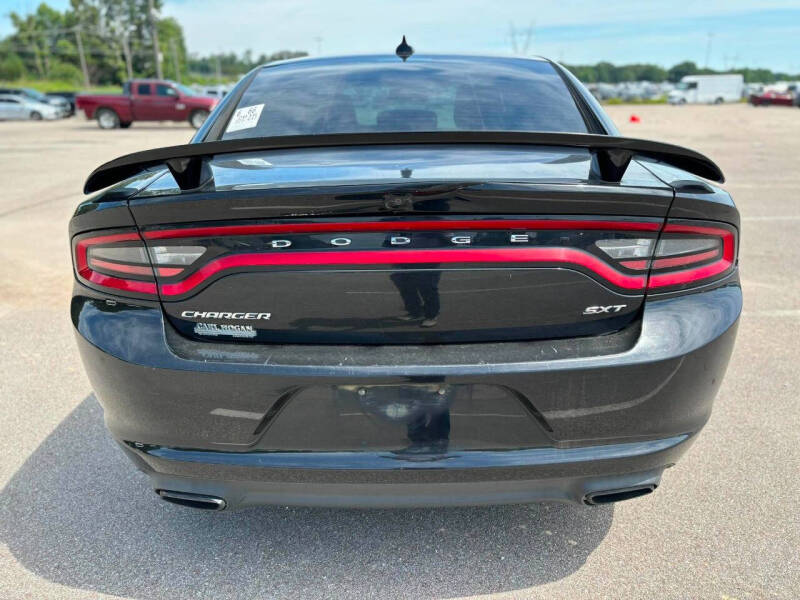 2016 Dodge Charger SXT