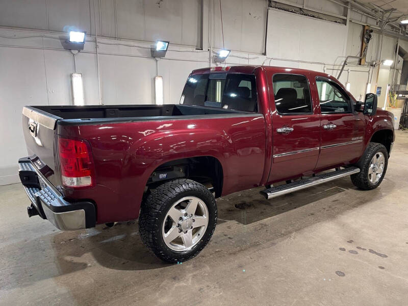 Used 2014 GMC Sierra 2500HD SLE with VIN 1GT120C87EF156234 for sale in Sioux Falls, SD