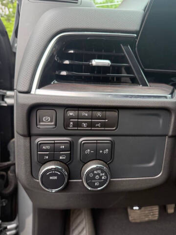 2025 Chevrolet Suburban Premier