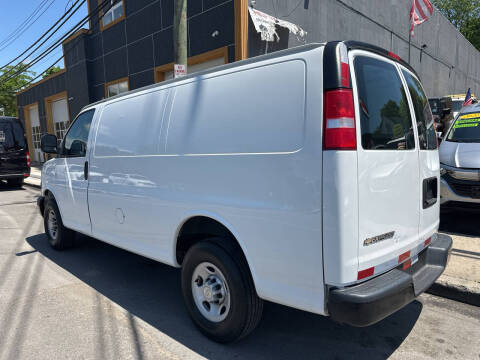 2019 Chevrolet Express 2500