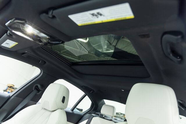 2025 BMW 5 Series 530i xDrive