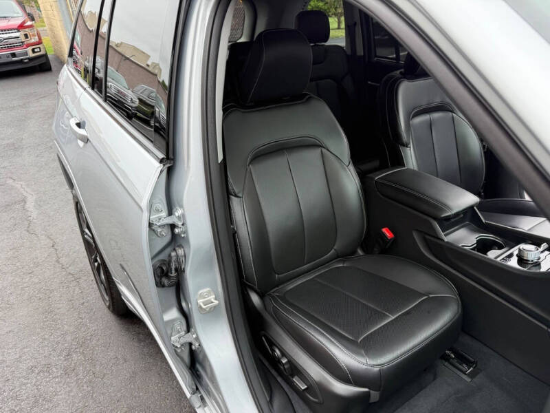 2023 Jeep Grand Cherokee 30th Anniversary 4xe