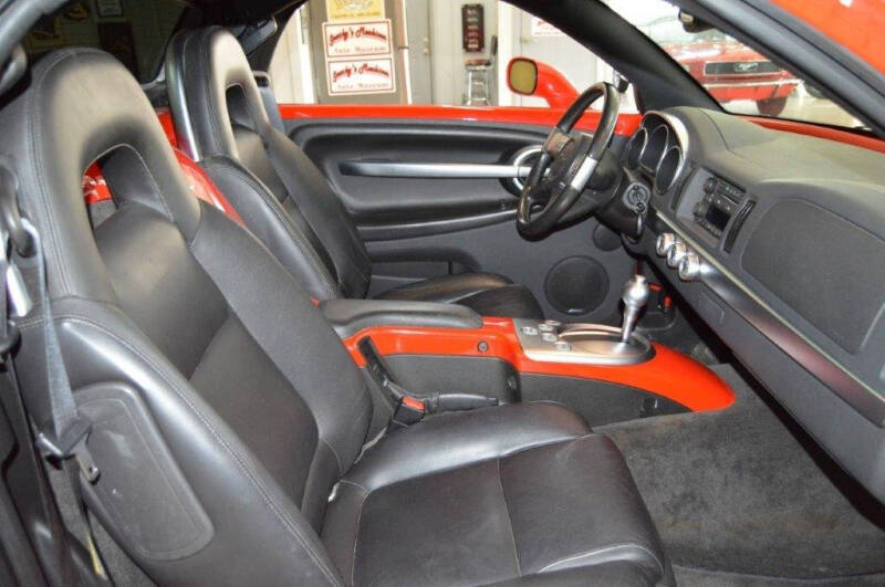 2004 Chevrolet SSR LS