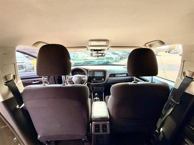 2020 Mitsubishi Outlander ES