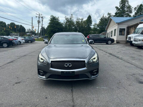 2017 Infiniti Q70 3.7