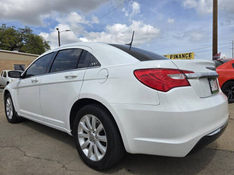 2011 Chrysler 200 Touring