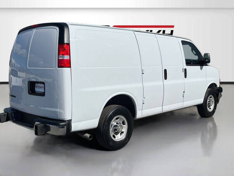2024 Chevrolet Express 2500