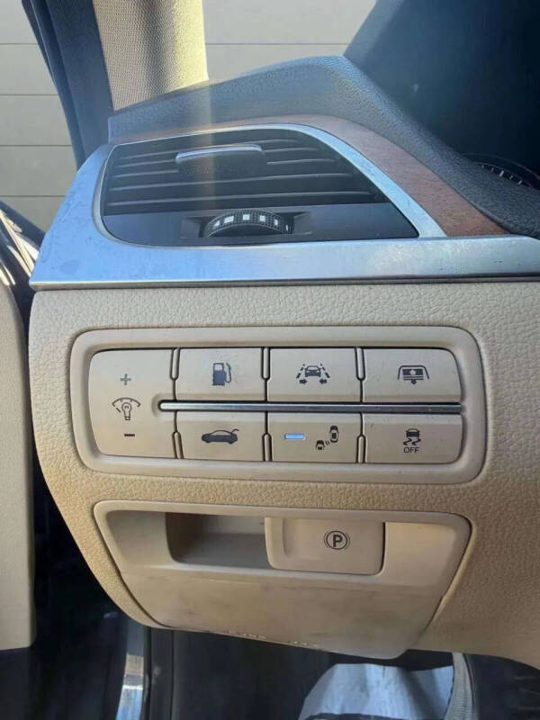 2015 Hyundai Genesis 5.0L