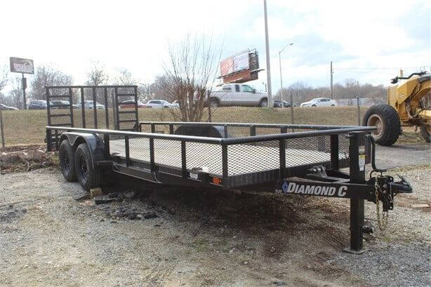 2019 Diamond C Road Clipper