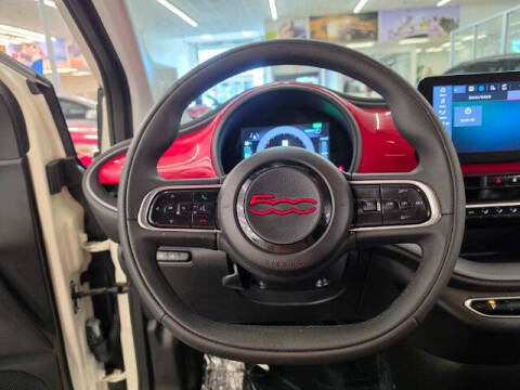 2024 FIAT 500e Inspi(RED)