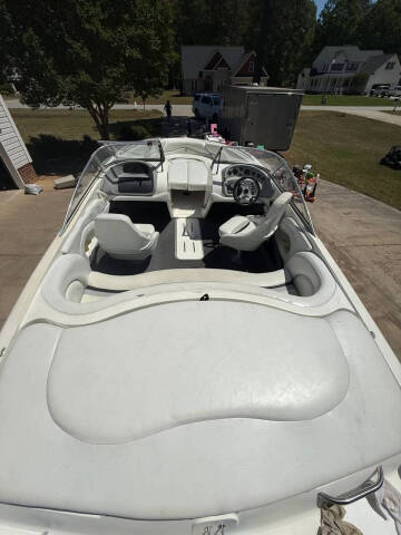 2001 Smoker Craft 2080 Commander