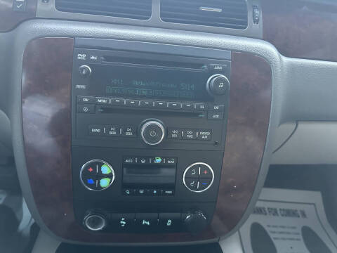 2014 Chevrolet Suburban LT