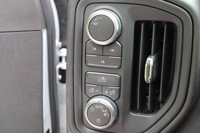 2025 GMC Sierra 3500HD CC Pro