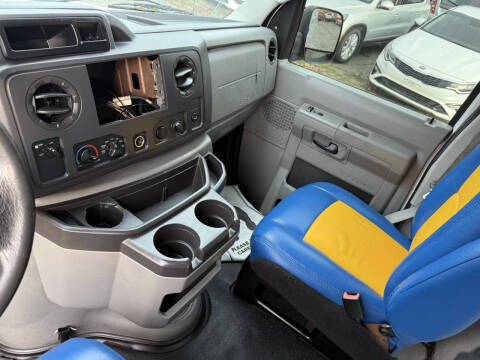 2010 Ford E-Series E-250