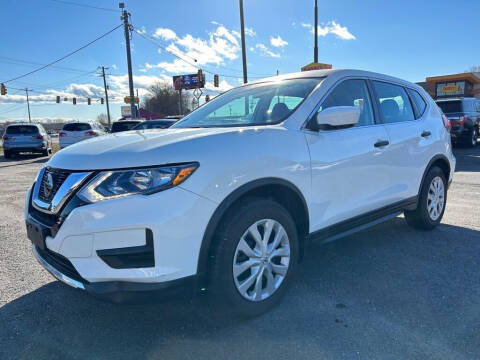 2018 Nissan Rogue for sale at Modern Automotive in Spartanburg SC