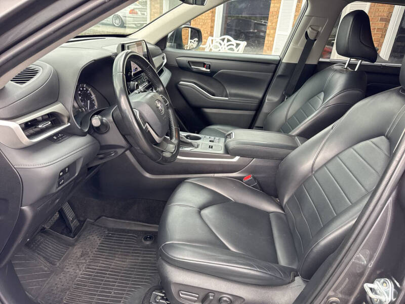 2023 Toyota Highlander XLE