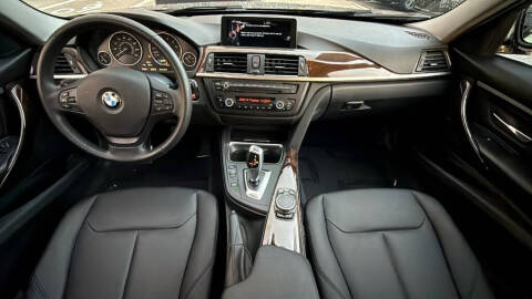 2015 BMW 3 Series 320i