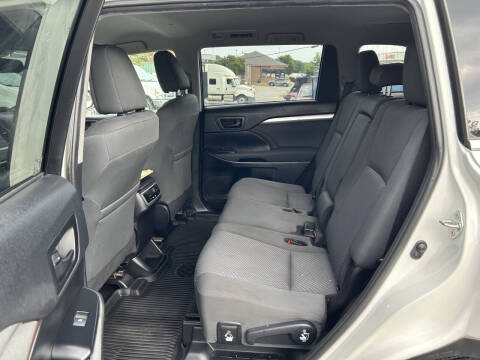 2019 Toyota Highlander LE