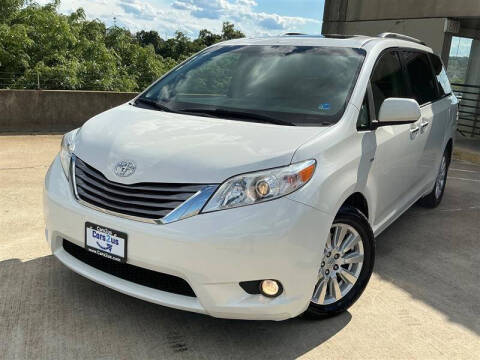 2017 Toyota Sienna XLE Premium 7-Passenger