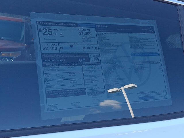 2025 Volkswagen Tiguan SE 4Motion