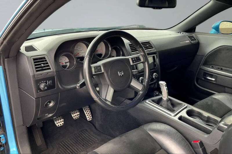 2010 Dodge Challenger SRT8