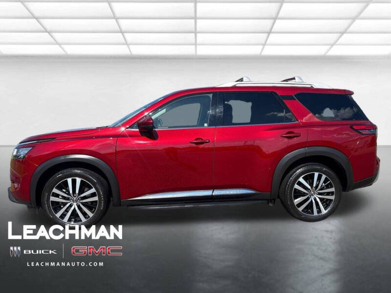 2023 Nissan Pathfinder Platinum