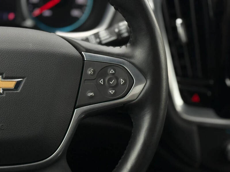 2022 Chevrolet Traverse LT Leather