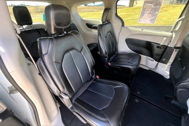2021 Chrysler Voyager LXi