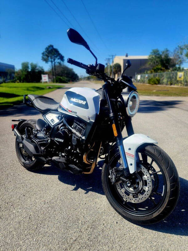 2023 Moto Morini STR 650