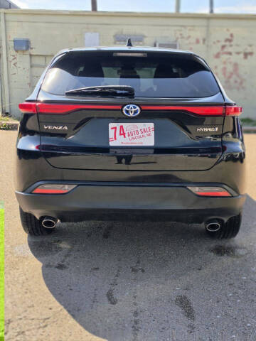 2022 Toyota Venza LE
