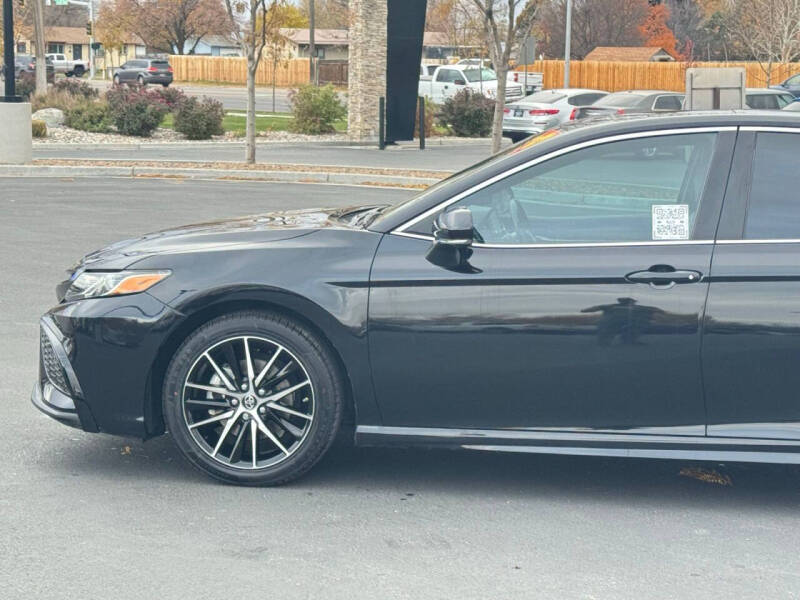 2022 Toyota Camry SE