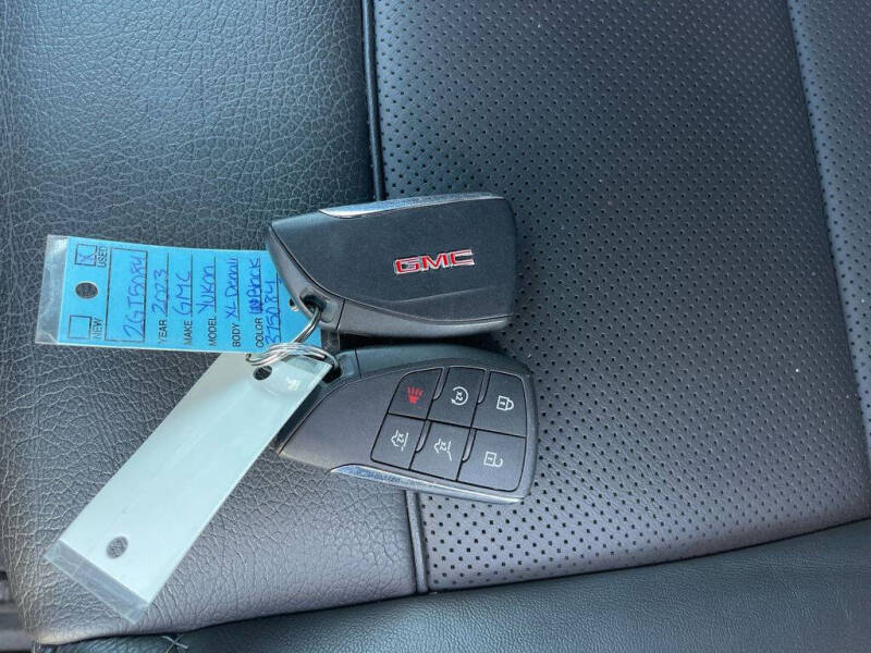 2023 GMC Yukon XL Denali