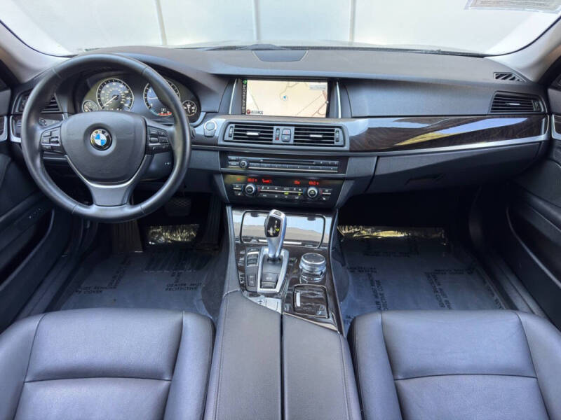 2015 BMW 5 Series 528i xDrive