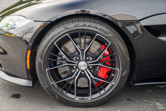 2021 Aston Martin Vantage 4