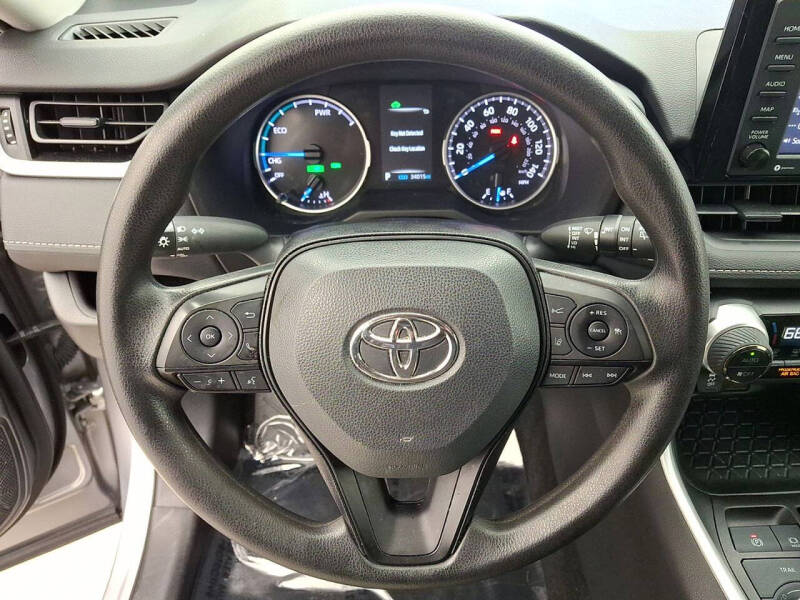 2022 Toyota RAV4 Hybrid XLE