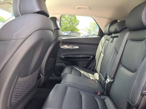 2025 Genesis GV70 2.5T Standard