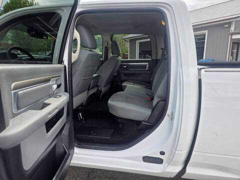 2015 RAM 1500 SLT