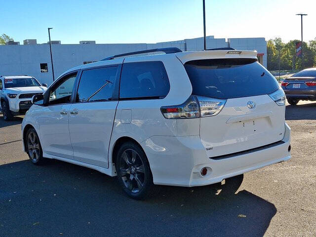 2016 Toyota Sienna