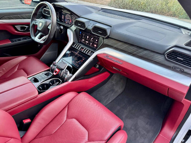 2019 Lamborghini Urus