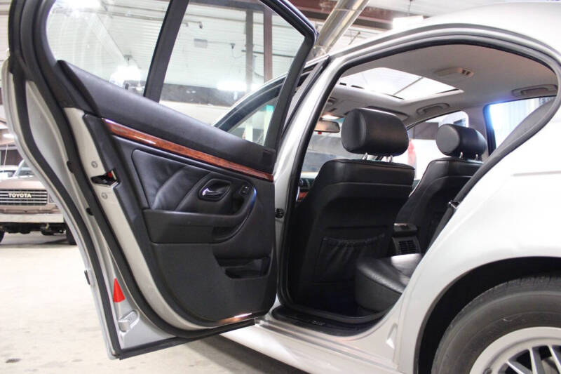 2000 BMW 5 Series 528i