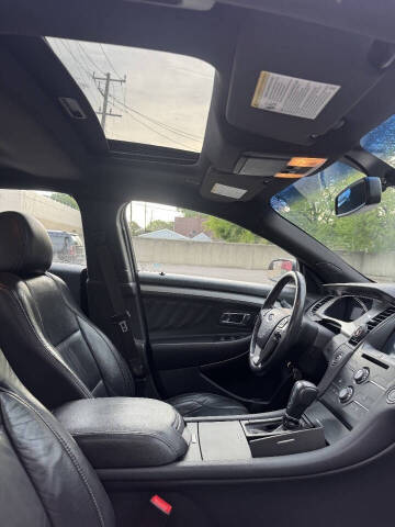 2016 Ford Taurus SEL