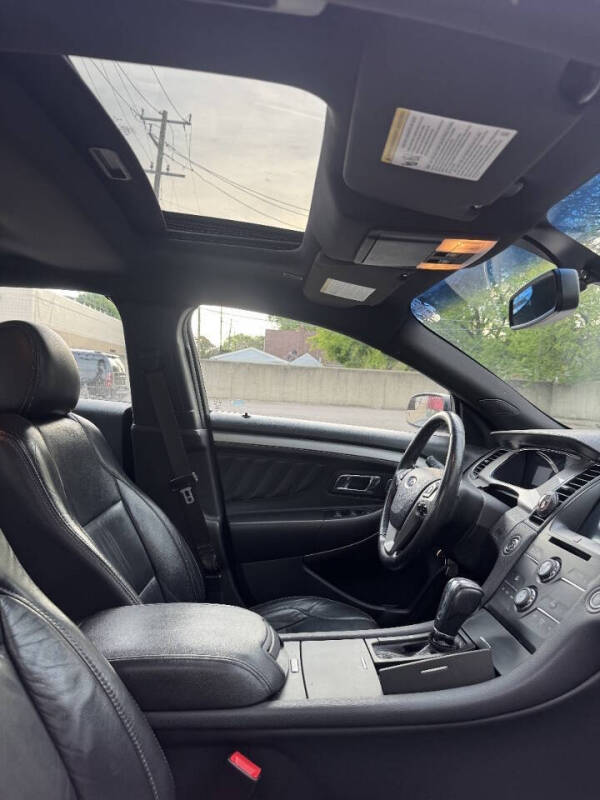 2016 Ford Taurus SEL