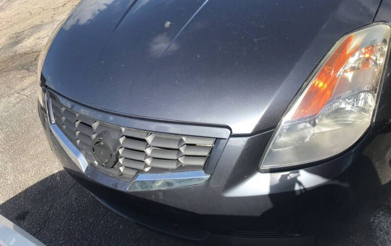 2009 Nissan Altima for sale at CarMart of Broward in Lauderdale Lakes FL