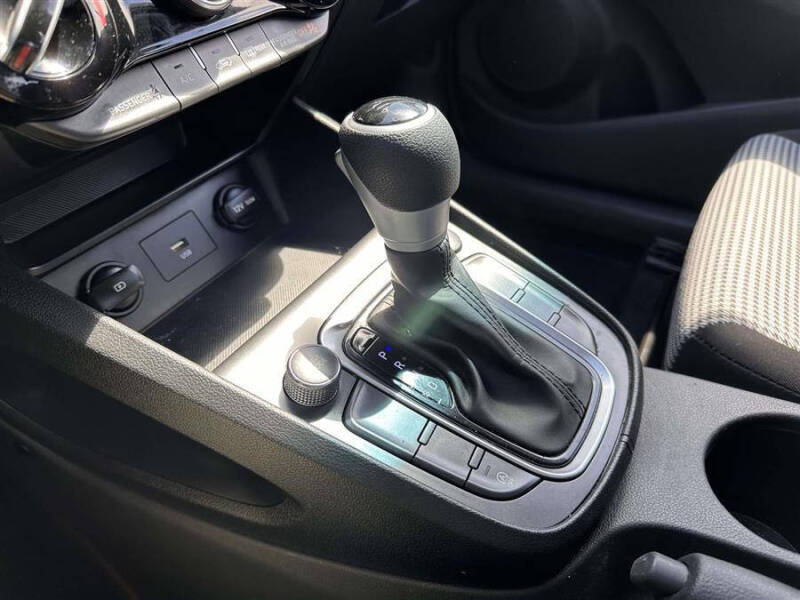 2023 Hyundai Kona SE