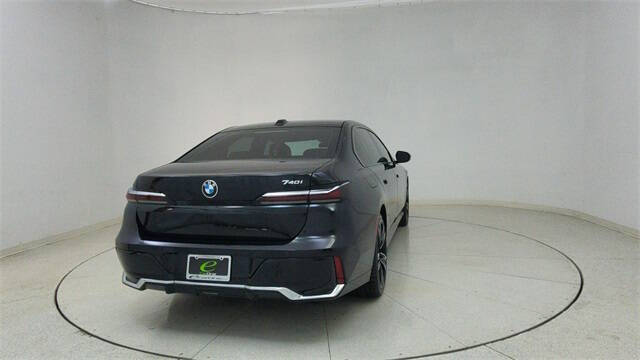 2024 BMW 7 Series 740i