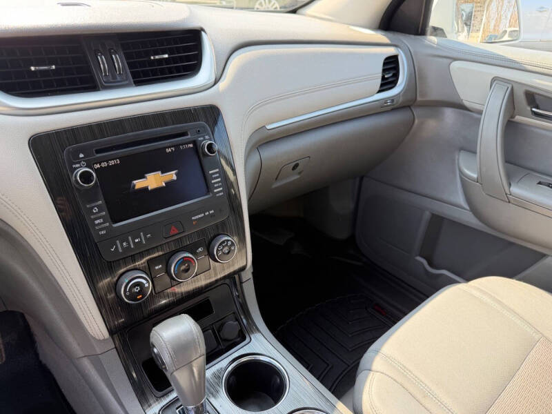 2017 Chevrolet Traverse LT