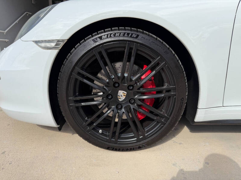 2015 Porsche 911 Carrera 4S