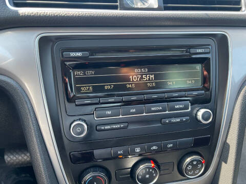 2014 Volkswagen Passat 1.8T S